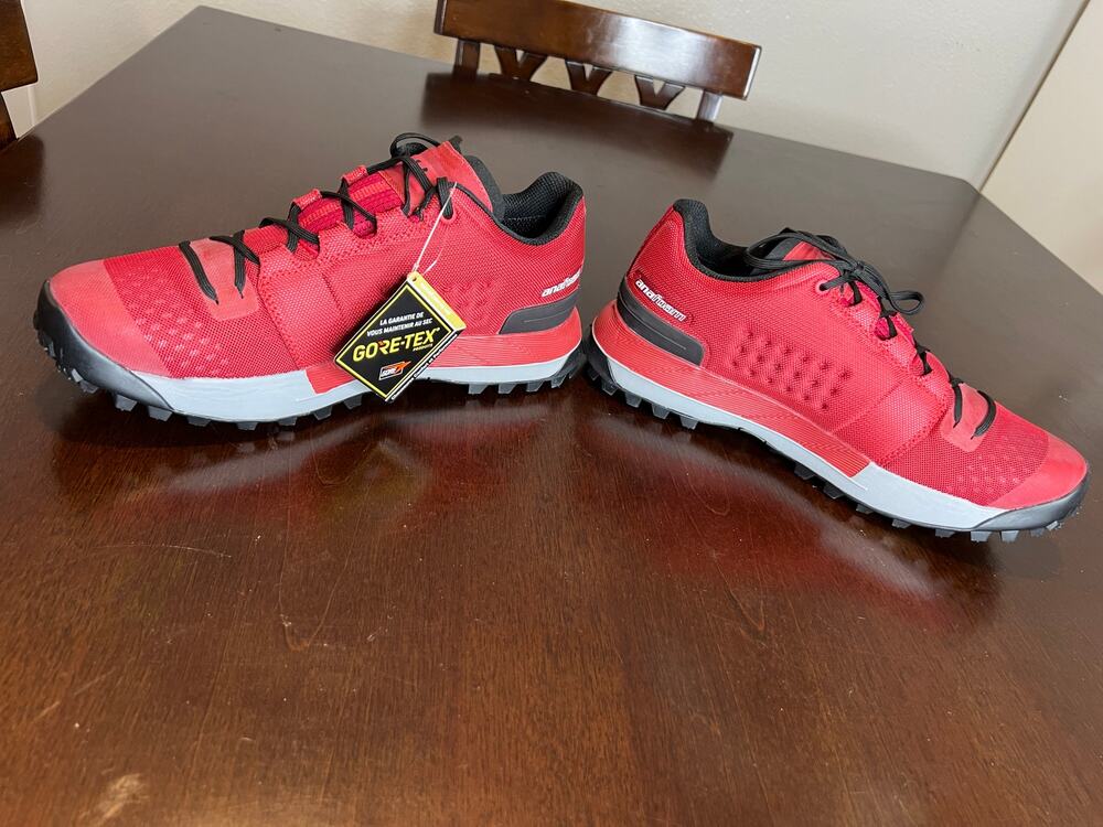 Under Armour Men's UA Newell Ridge Low GTX Hiking Shoe NEW ~ Size 9.5